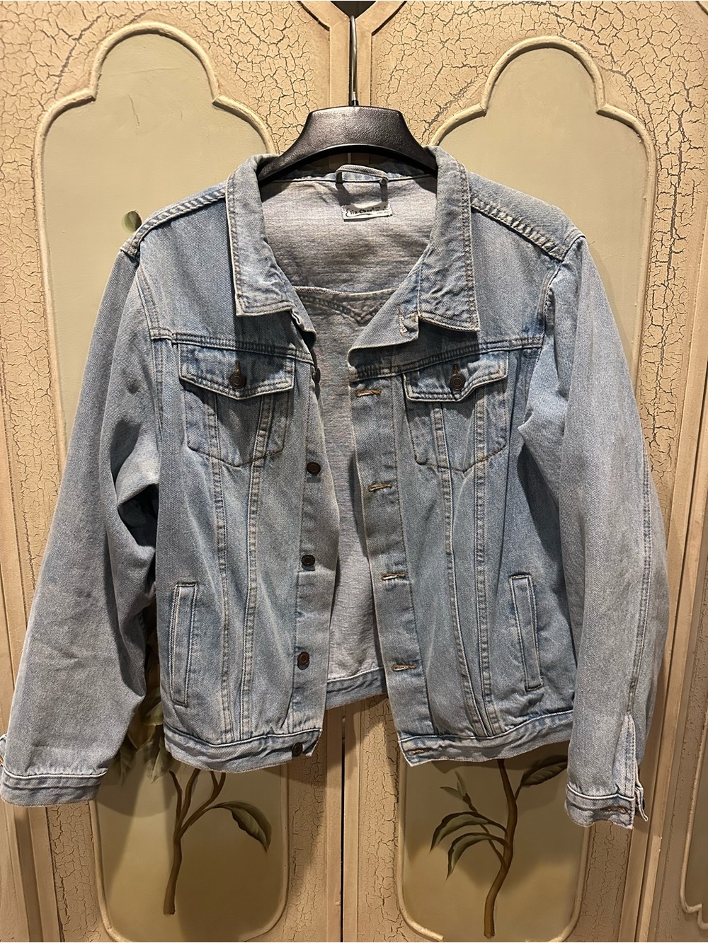 Classic Light Wash Denim Jacket - Women's Light Blue Jean Jacket